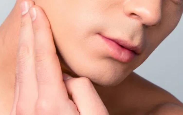 Hydrates and Nourishes